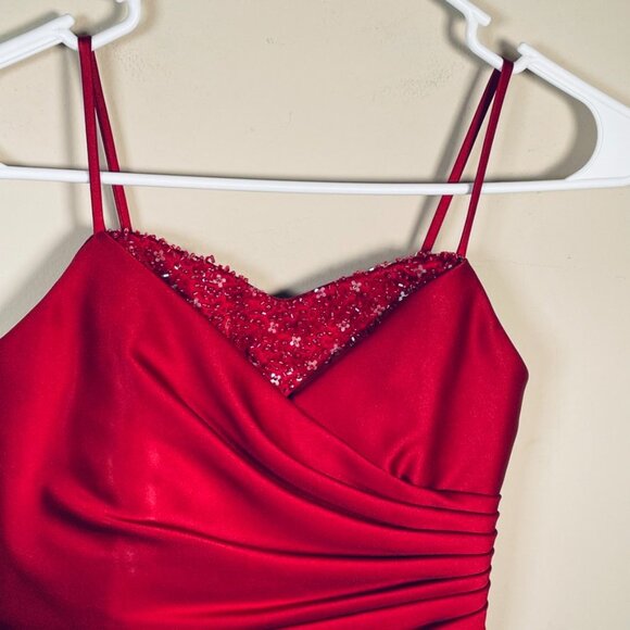 ❤️ Kids Red Gown Size Small - Picture 10 of 15